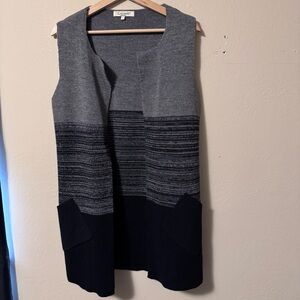 Cocogio black and gray wool blend long line sleeveless sweater Size Small
